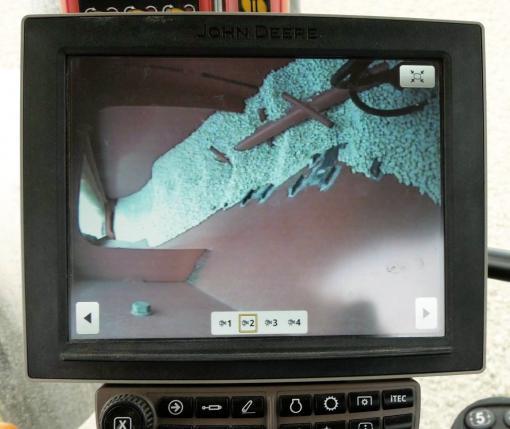 Kamerabilde på John Deere-skjerm (fullskjerm)